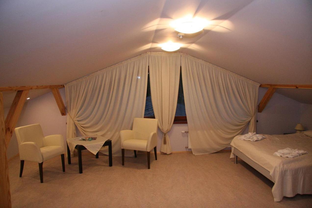 Room In Bb - Valensija - Suite For Two In Nice Hotel Jūrkalne Buitenkant foto