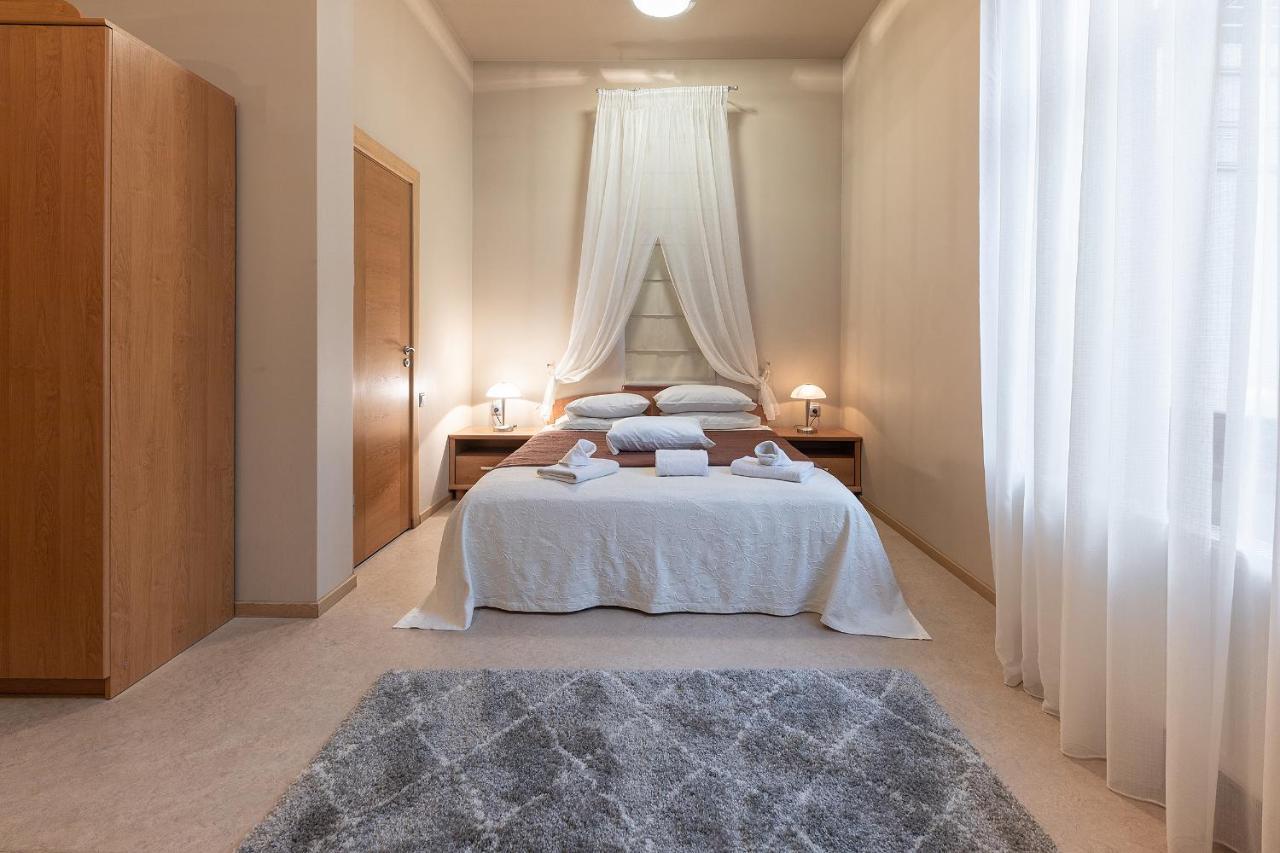 Room In Bb - Valensija - Suite For Two In Nice Hotel Jūrkalne Buitenkant foto